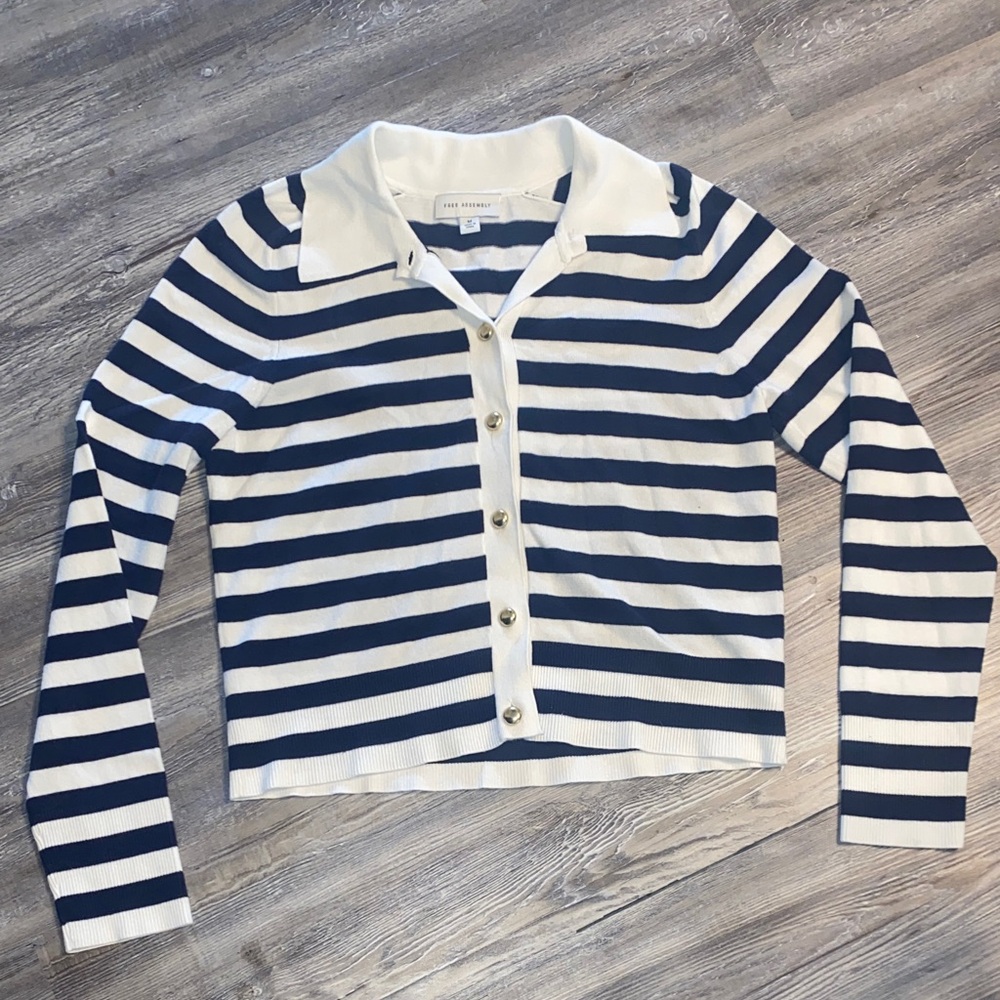 EUC FREE ASSEMBLY Coastal Prep Collared Top M